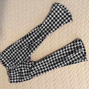 Btween Black and White Houndstooth Leggings